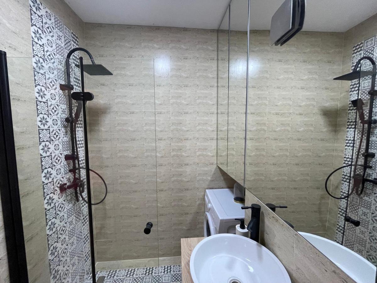 Ruby Luxury Apartment Close To Presidential Palace Бухарест Экстерьер фото